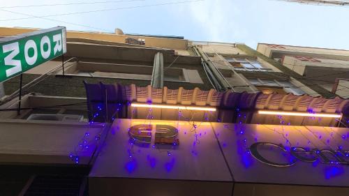 Thousand Lights Hotel | Half Moon Palace Chennai