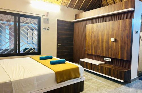 Kamalapur Hotel | Hampi Village Jungle Resort