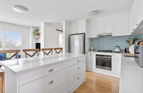 Freshwater Apartment | Hamptons 2 Bed Walk 5 mins to Beach 2 min Village