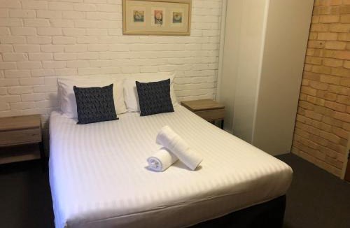 Mayfield Hotel | Hanbury Lodge