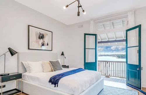 Millers Point Apartment | Harbour View Terrace In The Heart Of The Rocks