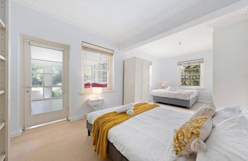 Darling Point Apartment | Harbourside 3BR Stay Near CBD & Double Bay