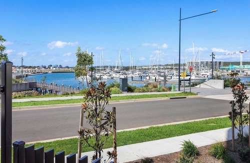 Shell Cove Apartment | Harbourside Delight - Waterfront Oasis