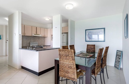 Soldiers Point Apartment | Harbourside, Unit 2/7 Soldiers Point Road - Absolute waterfront unit at Sunrise Beach