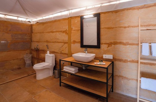 Kanoi Resort | Helsinki Desert Camp