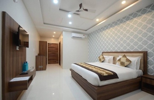 Malviya Nagar Hotel | Heritage Haveli - A Stay Home