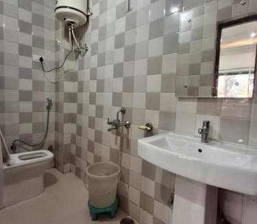 Katra Hotel | HH STAY katra