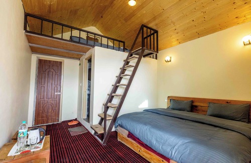 Naina Range House | Hidden Valley Homestay Pangot