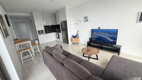 Parramatta Apartment | High Rise Luxury With Skyline Views