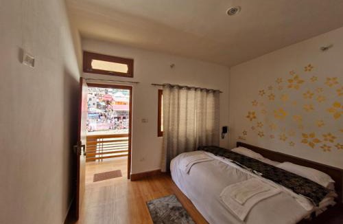 Gangotri Hotel | Himalaya Sadan