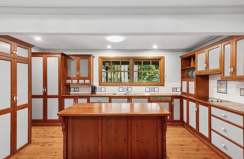 Holgate House | Holgate Homestead | Sauna, Pool, 3BR, 2.5 Acres