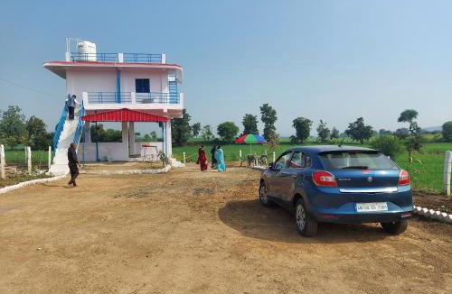 Raisen House | Holiday Home Farm house