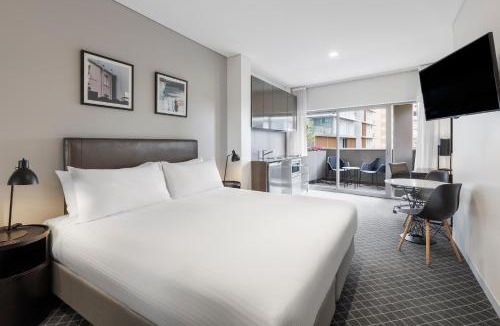 Bondi Junction Hotel | Holiday Inn & Suites Sydney Bondi Junction by IHG