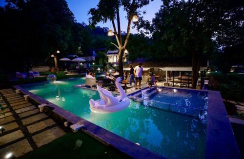 Karjat Apartment | Holiday Maiyaan-Emerald club,Karjat