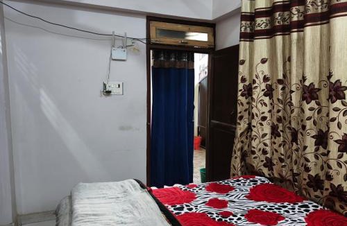 Naini House | Home stay