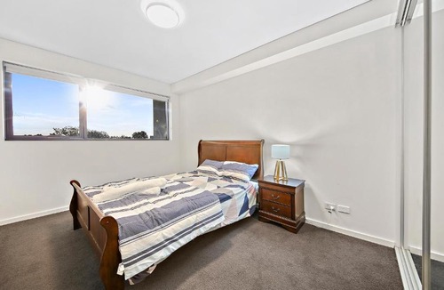 Homebush Apartment | Homebush Modern 1 Bedroom Apt