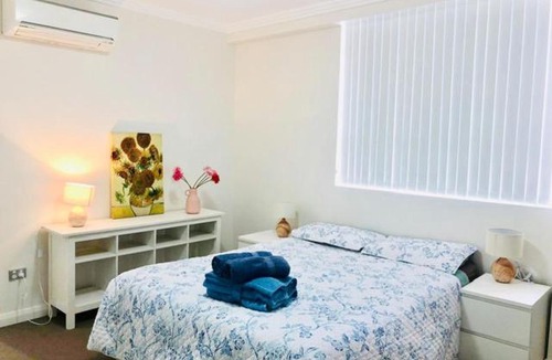 Homebush West Apartment | Homebush Modern 3 Bed Apt Near Olympic Park