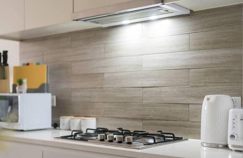 Homebush Apartment | Homebush3房可住7人配套厨房大公寓