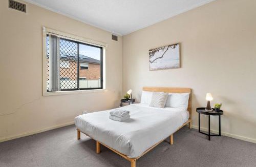 Auburn Apartment | Homely Auburn 2BR - Fast Access to Sydney & Beyond