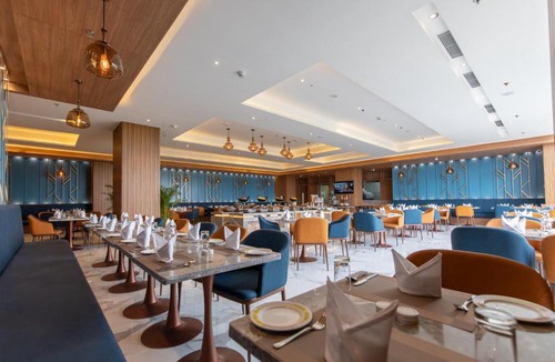 Alambagh Hotel | Hometel Lucknow - A Sarovar Hotel