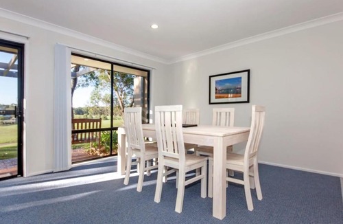 Salamander Bay Villa | Horizons Retreat