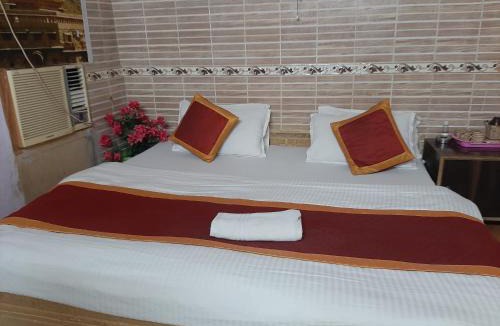 Amar Sagar Pol House | Hostel Lucky homestay