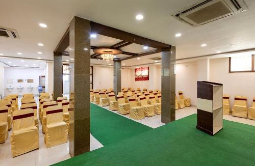 Guntur Hotel | Hotel Aditya Grand
