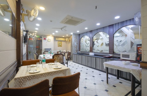 Lajpat Nagar Hotel | Hotel Amar Inn by Quadis - Lajpat Nagar
