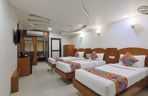 Sayajiganj Hotel | Hotel Ambassador
