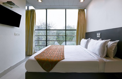 Lajpat Nagar Hotel | Hotel Amby Inn by Quadis - Lajpat Nagar