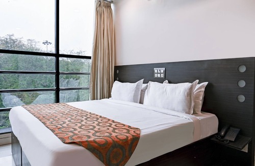 Lajpat Nagar Hotel | Hotel Amby Inn by Quadis - Lajpat Nagar