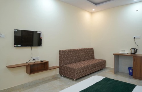 Kolar Road Hotel | Hotel Amogh Palace