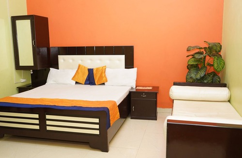 Ranikhet Hotel | Hotel Apoorva