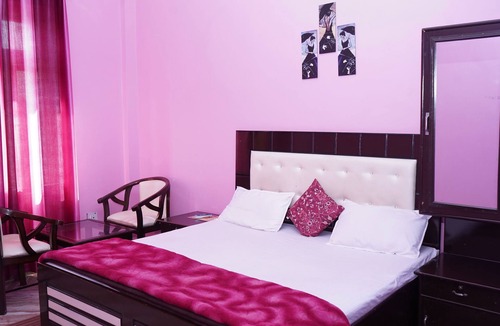 Ranikhet Hotel | Hotel Apoorva