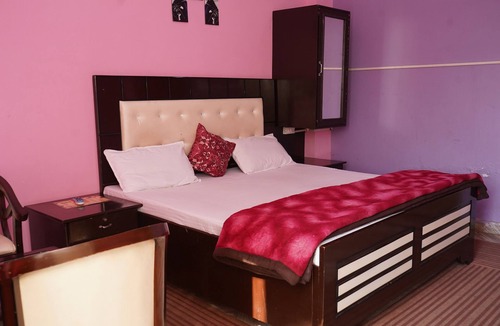 Ranikhet Hotel | Hotel Apoorva