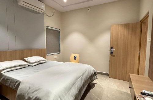 Srikakulam Hotel | Hotel Arunodaya Avenue