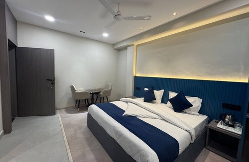 Mayapur Hotel | Hotel Aryan Inn