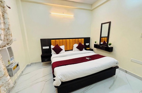 Ayodhya Hotel | Hotel Aryanandan - Near Ram Mandir