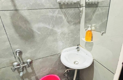 Ayodhya Hotel | Hotel Aryanandan - Near Ram Mandir