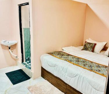 Sanwer Hotel | Hotel Avigatkabir sanwer