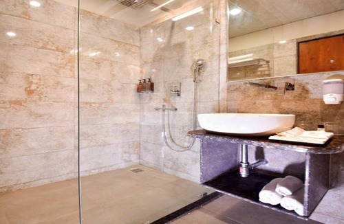 Varanasi Hotel | Hotel Aviral Ganga