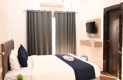 Varanasi Hotel | Hotel Avni
