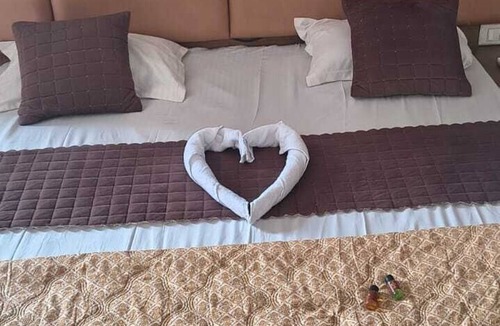 Kanpur Hotel | Hotel Awadh Grand