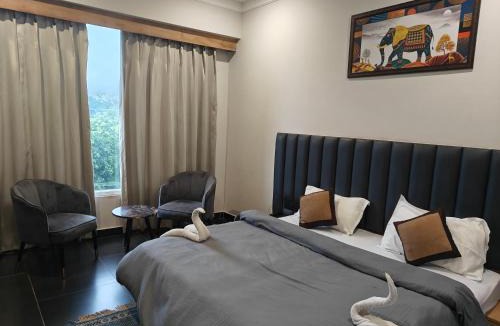 Mathura Hotel | Hotel Basant Sarovar