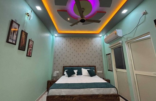 Naini Hotel | Hotel BDC