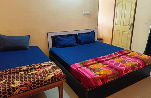 Bhubaneshwar Hostel | Hotel Bindusagar - Budget Rooms Near Sri Lingaraja Temple