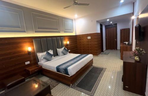 Sahibabad Hotel | Hotel Black Stone Palace