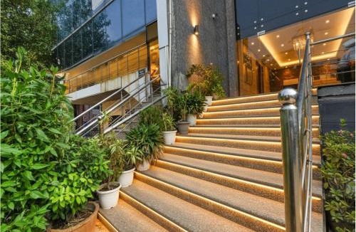 Sahibabad Hotel | Hotel Black Stone Palace