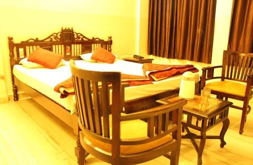 Bani Park Hotel | Hotel Chit Chat Palace
