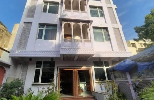 Bani Park Hotel | Hotel Chit Chat Palace